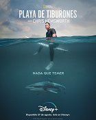 Chris Hemsworth na pláži žraloků – plakát filmu