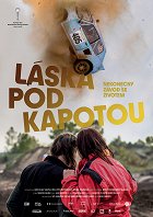 Láska pod kapotou – plakát filmu